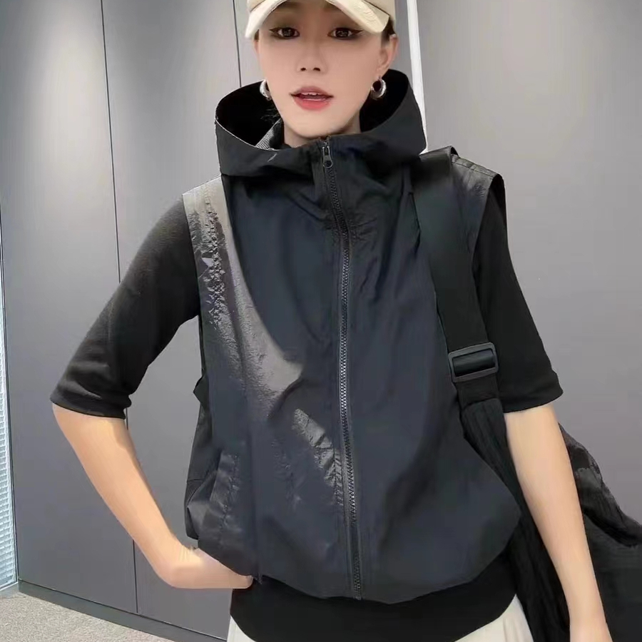 百搭休闲防晒连帽马甲女春夏新款显瘦时尚连帽薄款透气外套洋气 到手价¥39.90