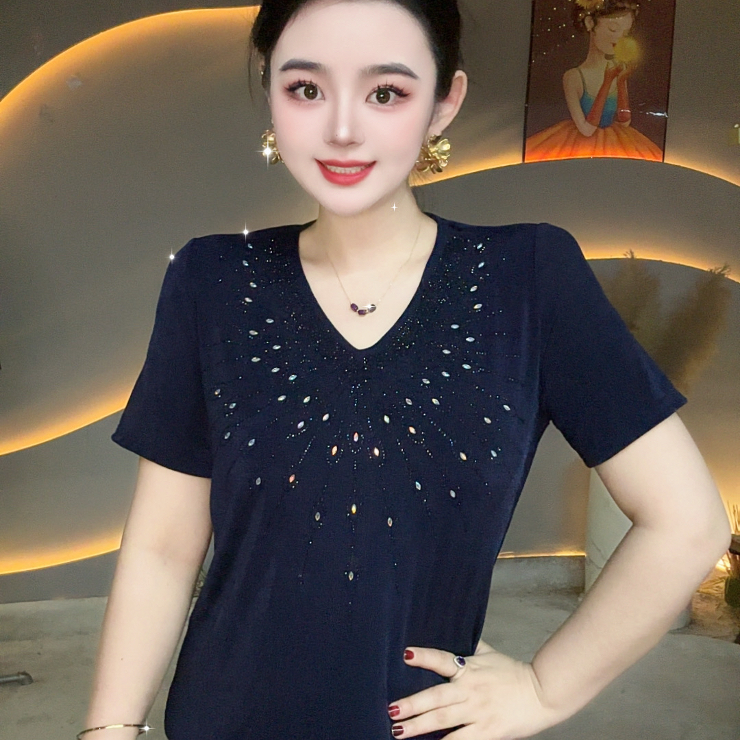 【孔雀极光】欧货v领爆款洋气时尚重工烫钻短袖打底女 到手价¥29.99