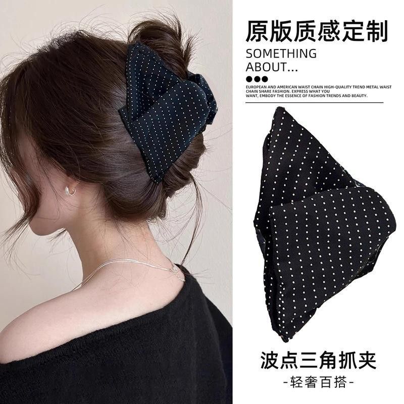 法式赫本风三角布艺波点抓夹女新款时尚气质后脑勺盘发鲨鱼夹发饰 到手价¥6.98