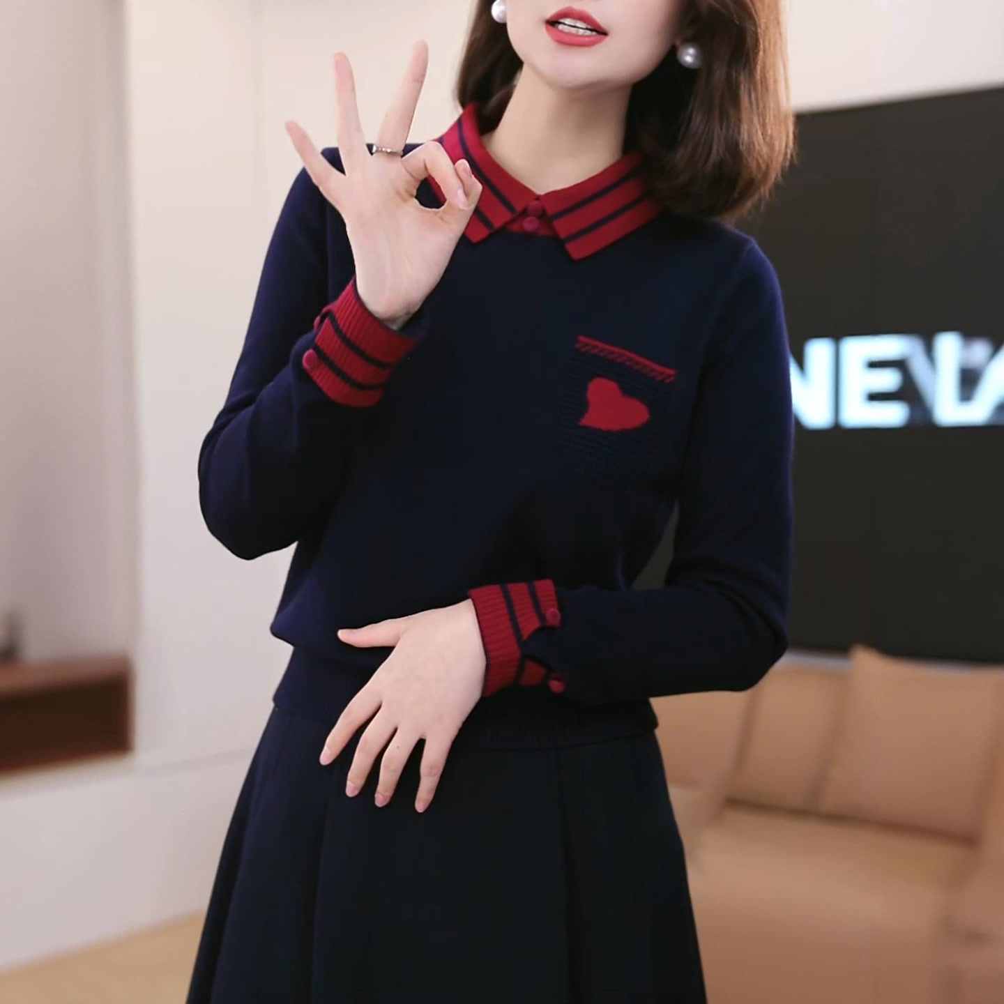 爱心刺绣撞色假两件针织毛衣女士秋冬新款洋气宽松显瘦打底衫上衣 到手价¥68.00
