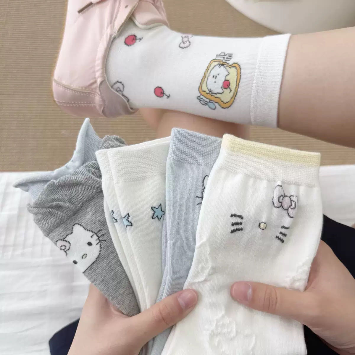 春季女袜日系卡通风格中筒袜白色中筒女袜四季可爱袜子百搭学生袜 到手价¥9.99
